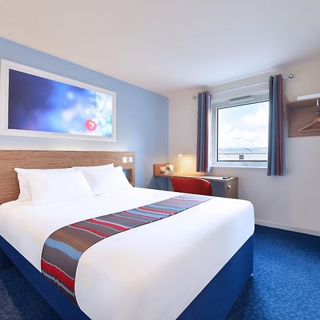 Ramada Encore Μίλτον Κέινς Εξωτερικό φωτογραφία