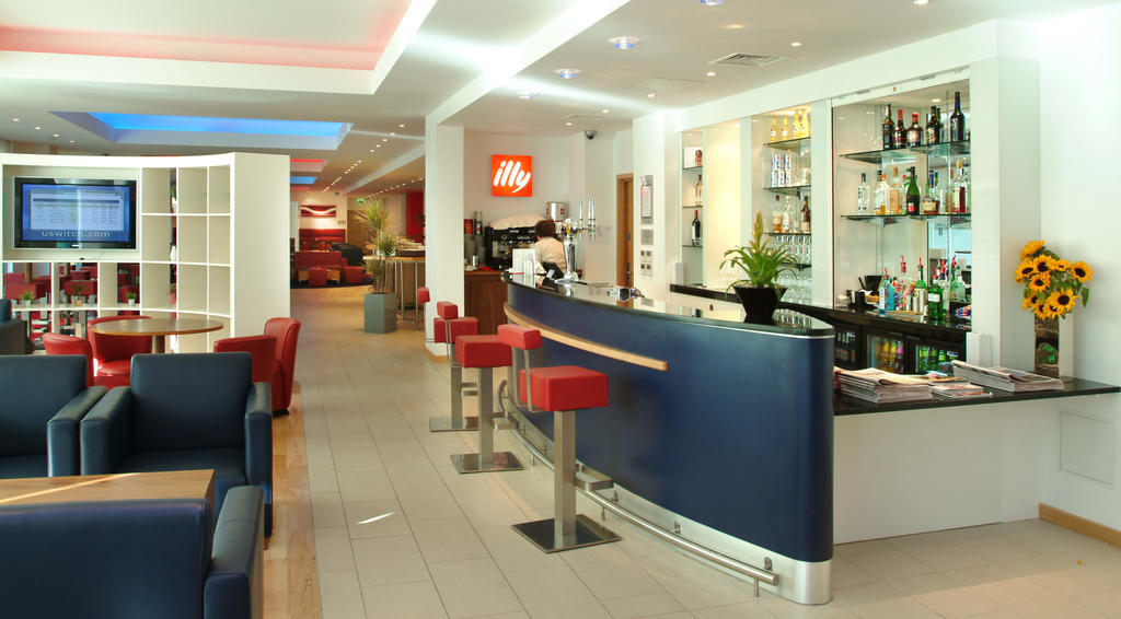 Ramada Encore Μίλτον Κέινς Εξωτερικό φωτογραφία